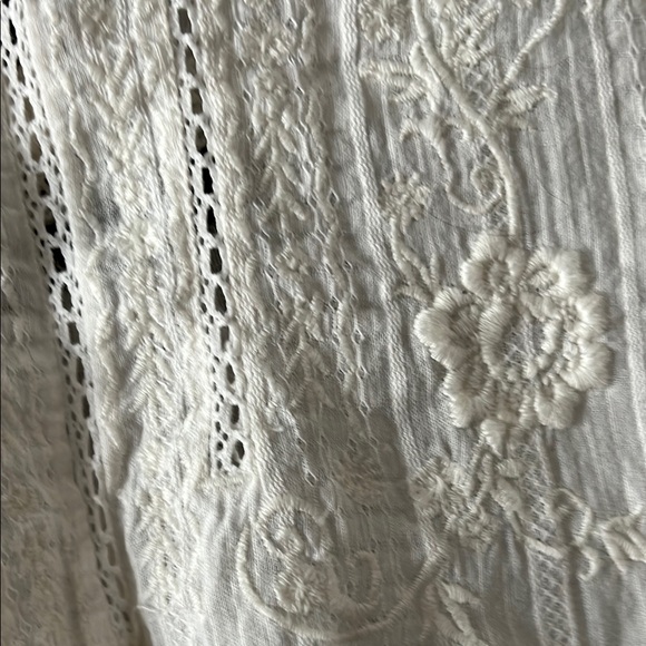 Abercrombie & Fitch Off White Embroidered Blouse - Picture 3 of 7